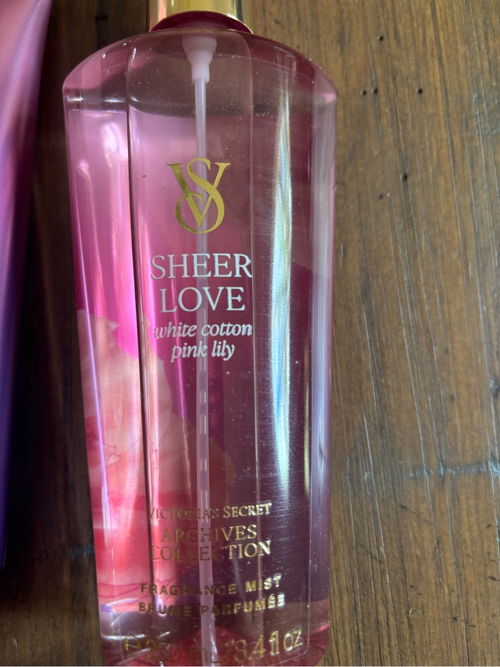 NWT Victoria’s Secret sheer love lotion and mist set - Picture 4 of 9